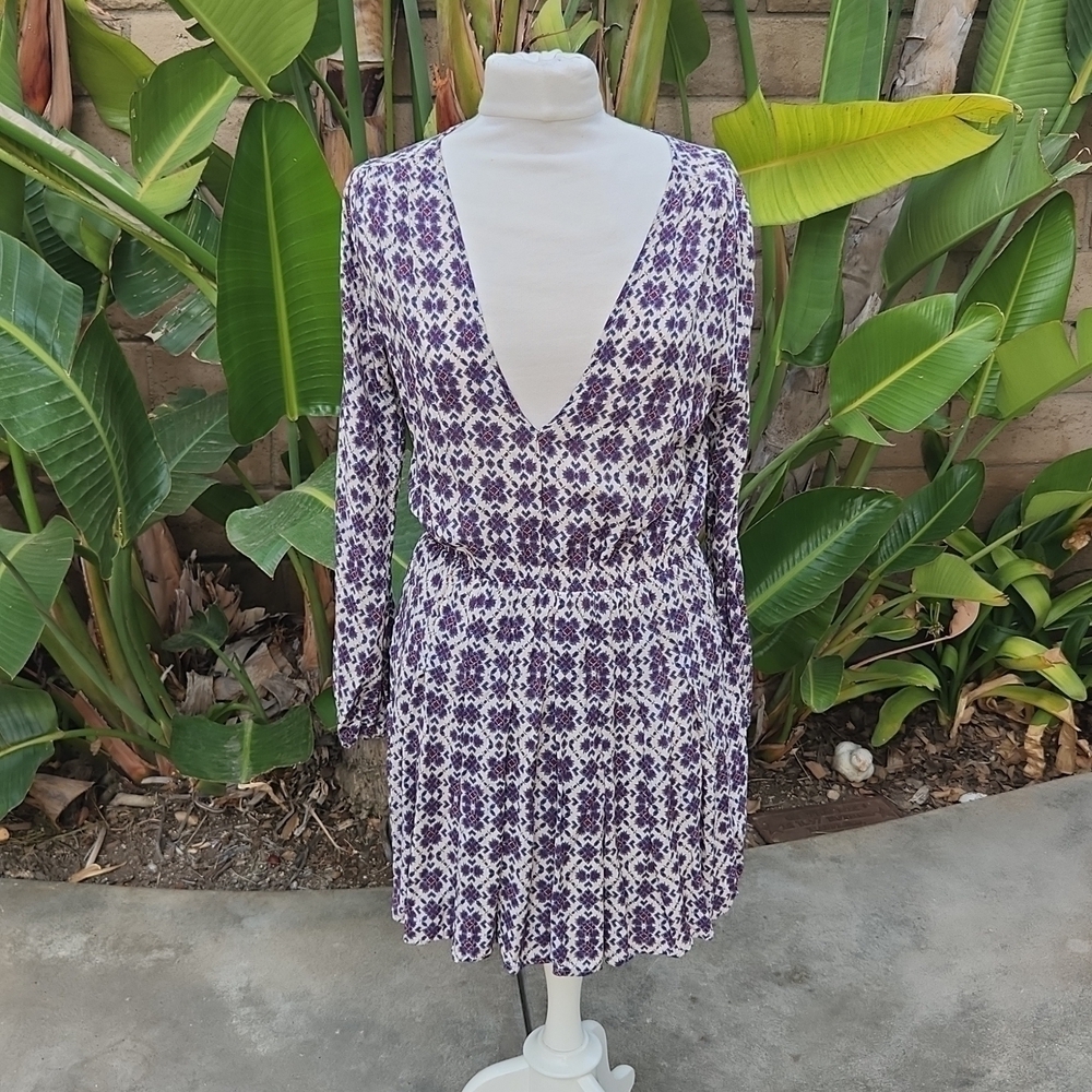 Brandy Melville small blue print long sleeve dress